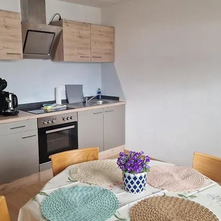 Sonnige Und Grosszuegige Terrassenwohnung Mit Bergblick * 阿尔高内的伊门施塔特