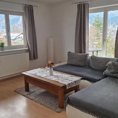 Sonnige Und Grosszuegige Terrassenwohnung Mit Bergblick Apartamento *