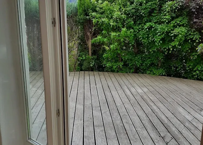 Sonnige Und Grosszuegige Terrassenwohnung Mit Bergblick Appartamento